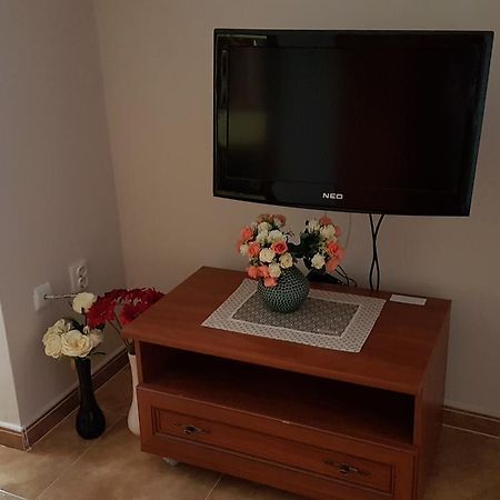 Tashevi Apartments Pomorie Eksteriør bilde
