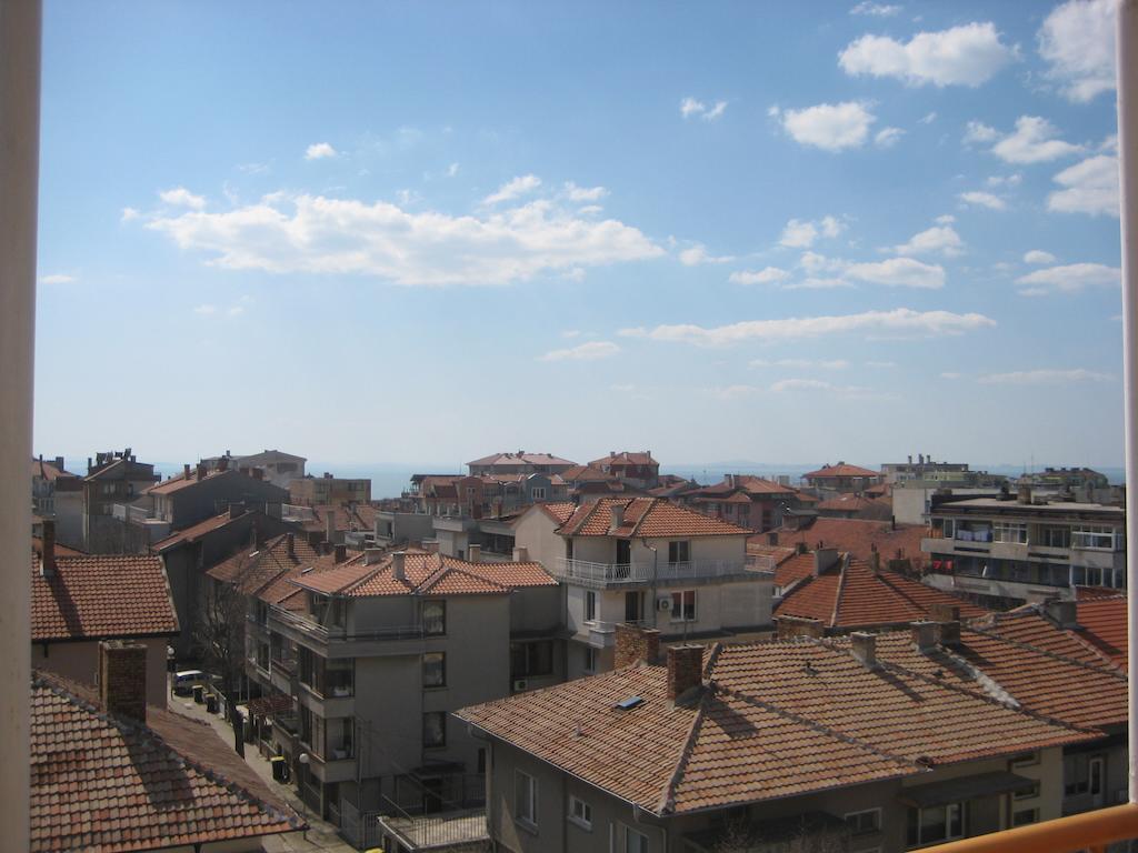 Tashevi Apartments Pomorie Eksteriør bilde