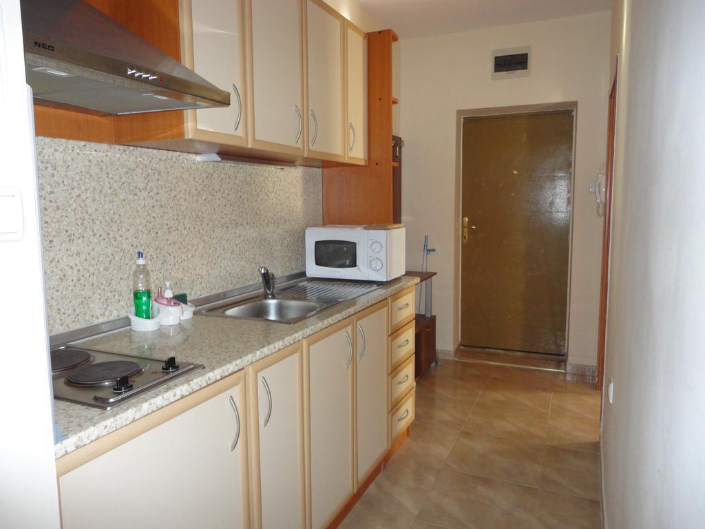 Tashevi Apartments Pomorie Eksteriør bilde