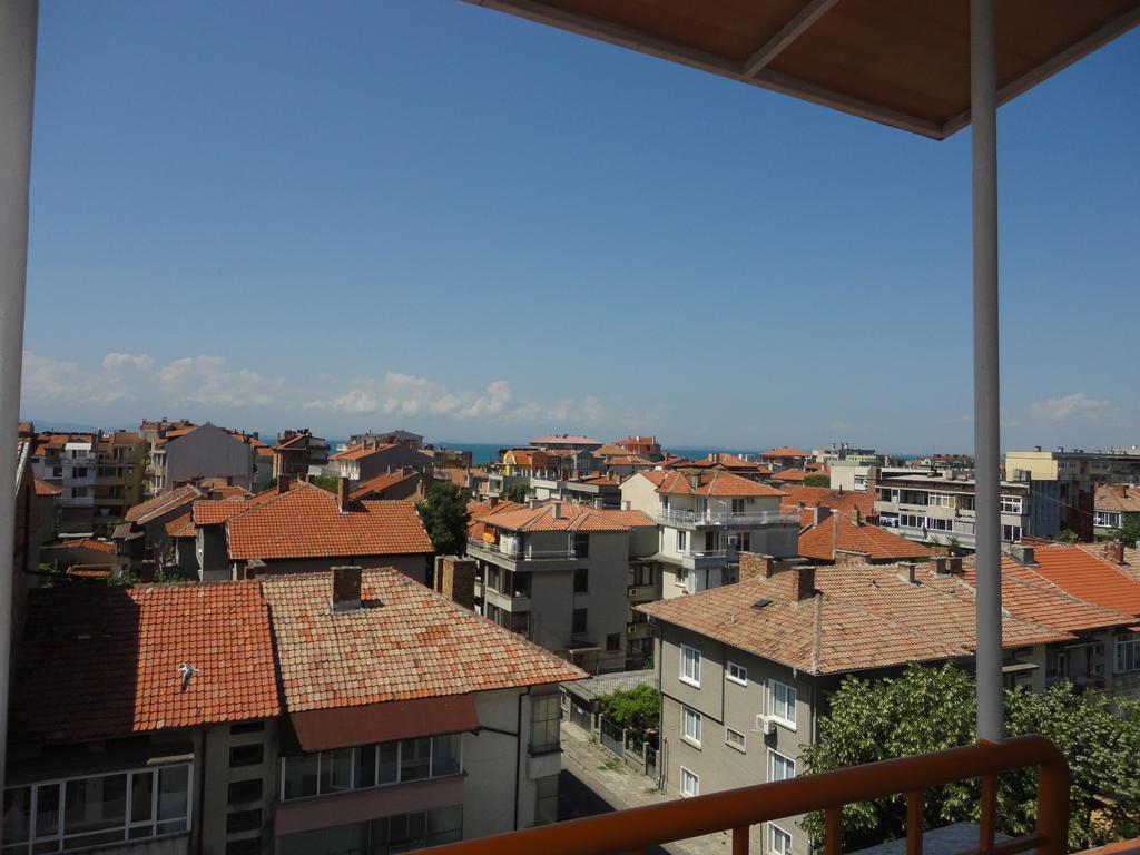 Tashevi Apartments Pomorie Eksteriør bilde