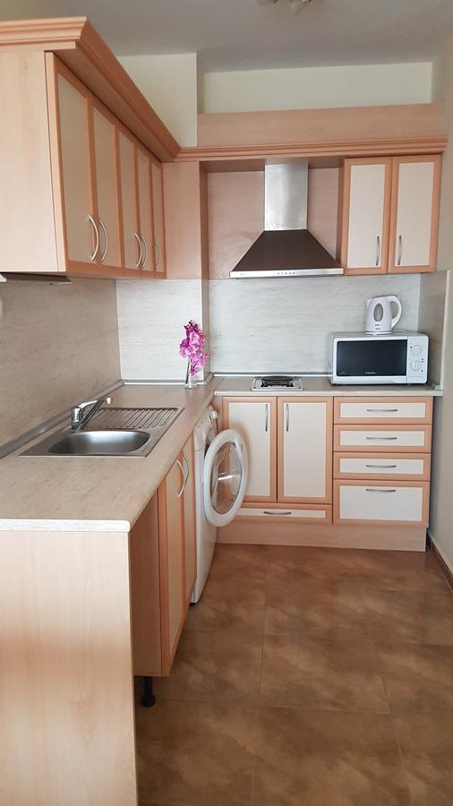 Tashevi Apartments Pomorie Eksteriør bilde