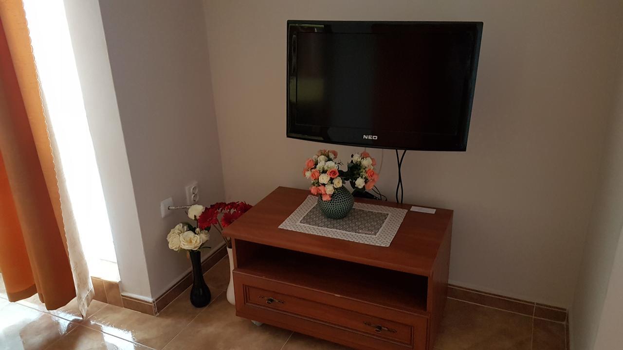 Tashevi Apartments Pomorie Eksteriør bilde